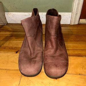 KEEN Womens Akita Ankle Boots Brown Suede Wedge Pull On Med High Heel